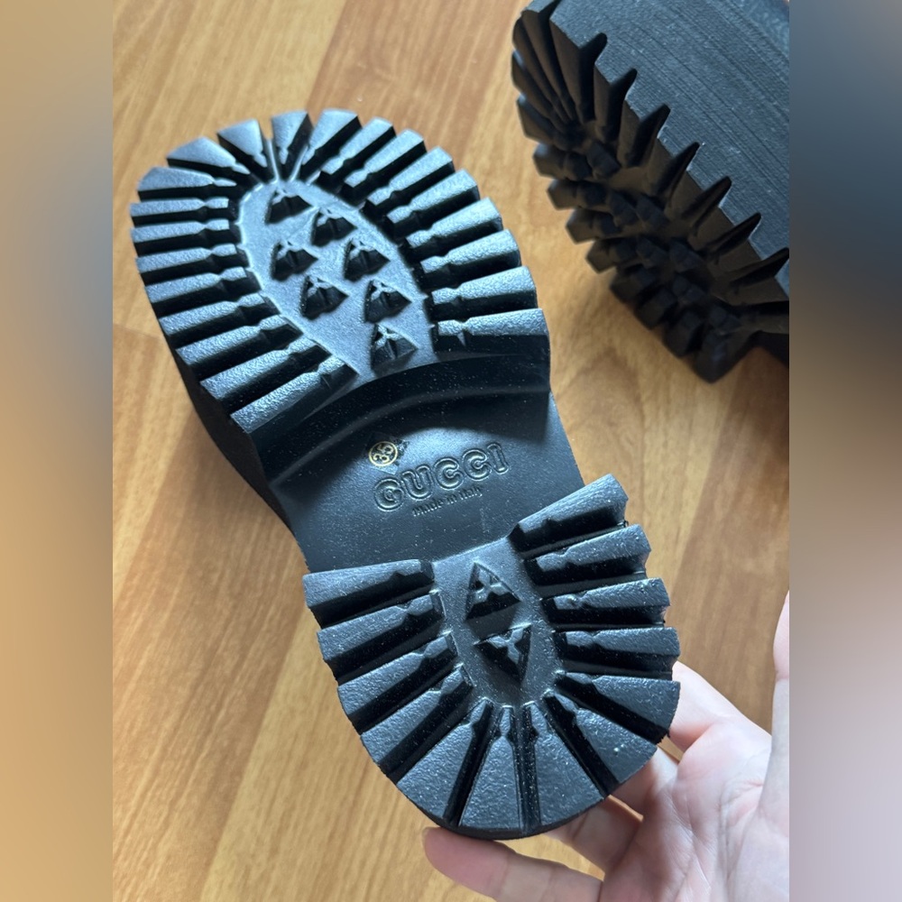 Gucci women Black Logo Slippers - Picture 4 of 6